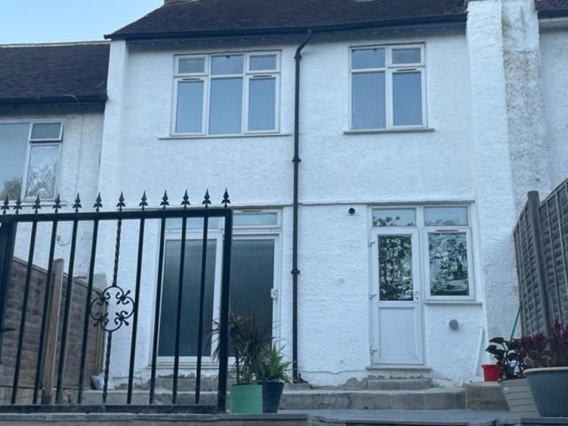5 Bed 5Mins From Wembley Stadium Лондон Екстер'єр фото
