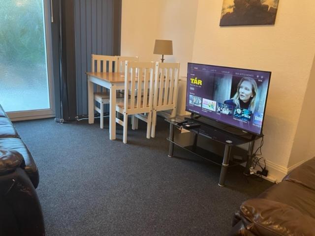 5 Bed 5Mins From Wembley Stadium Лондон Екстер'єр фото