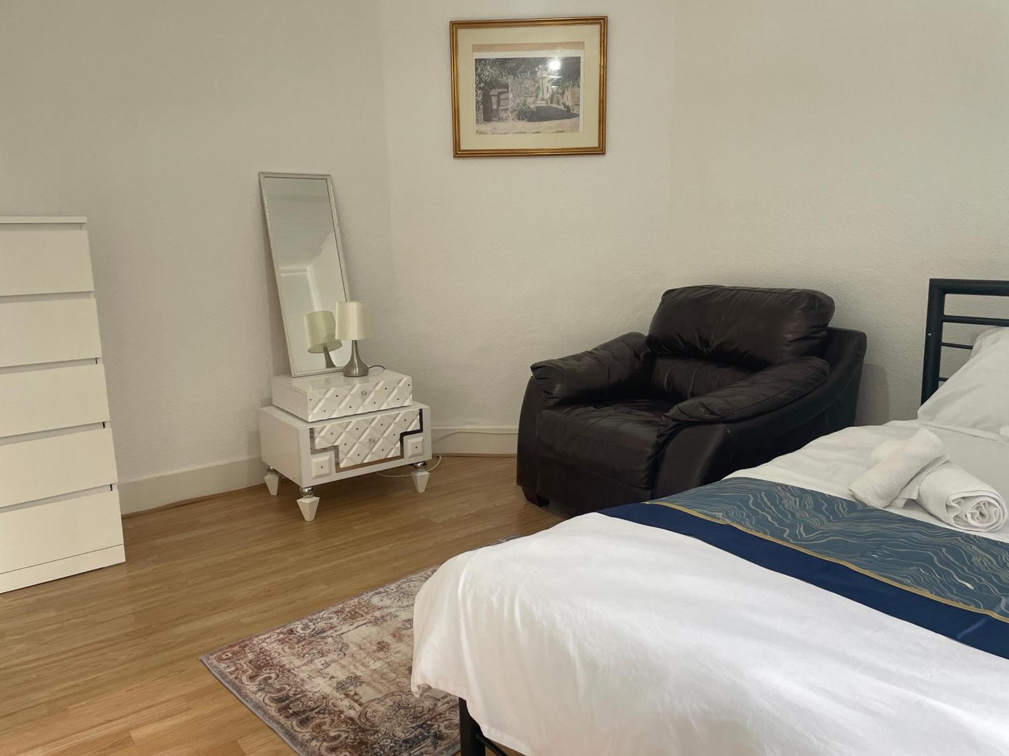 5 Bed 5Mins From Wembley Stadium Лондон Екстер'єр фото